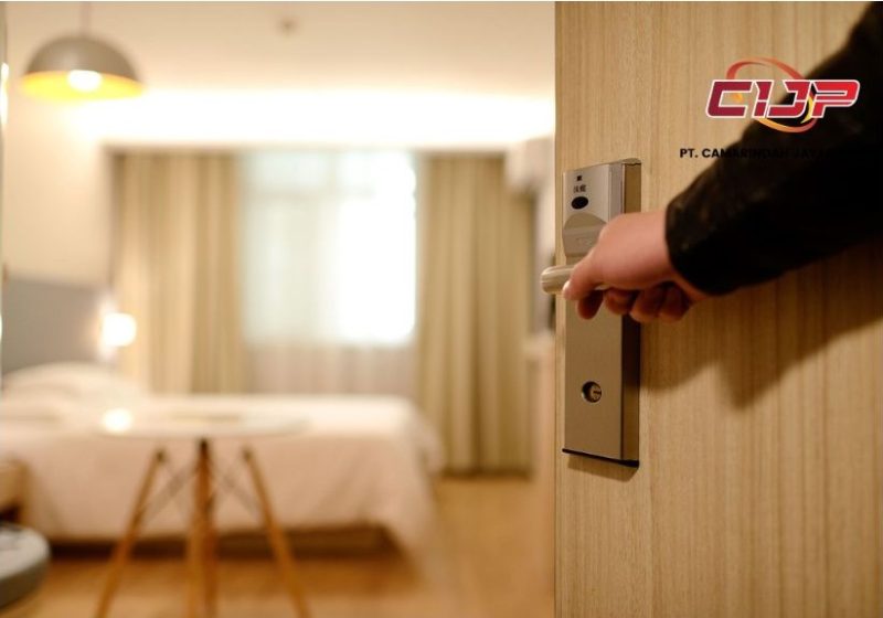 keamanan hotel berbasis teknologi